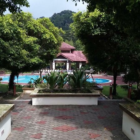 Homestay Vip Templer Impian Rawang Exteriör bild